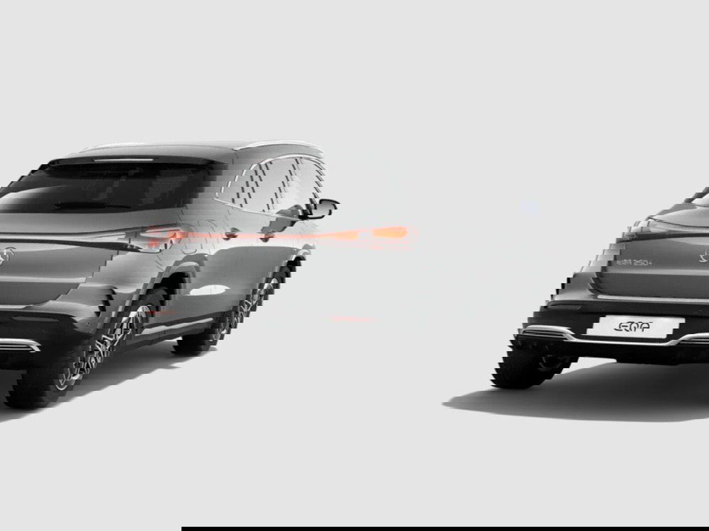 Mercedes-Benz EQA nuova a Ancona (5)