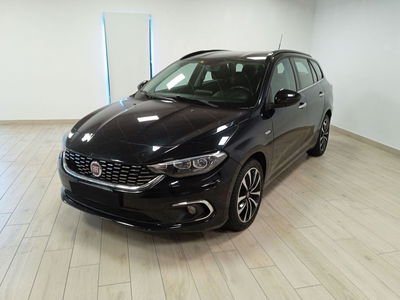 Fiat Tipo Station Wagon Tipo 1.6 Mjt S&amp;S SW Lounge del 2017 usata a Moncalieri