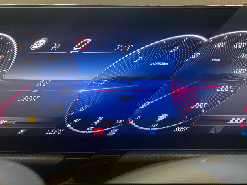 Mercedes-Benz GLA SUV usata a Napoli (9)