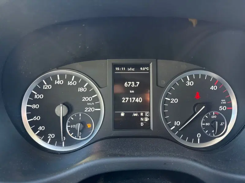 Mercedes-Benz Vito usata a Milano (13)