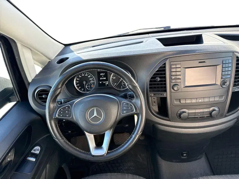 Mercedes-Benz Vito usata a Milano (9)