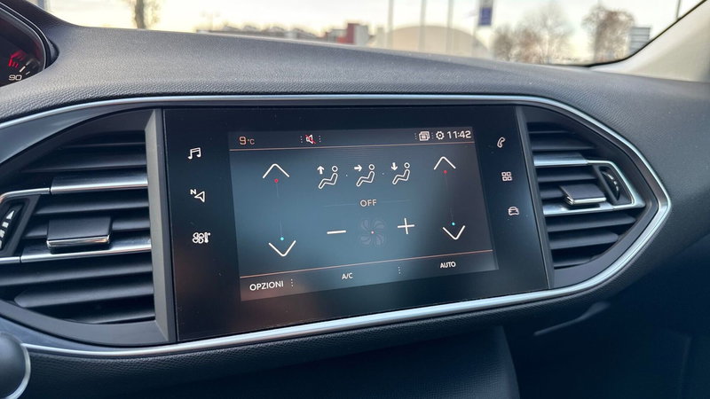 Peugeot 308 usata a Treviso (10)