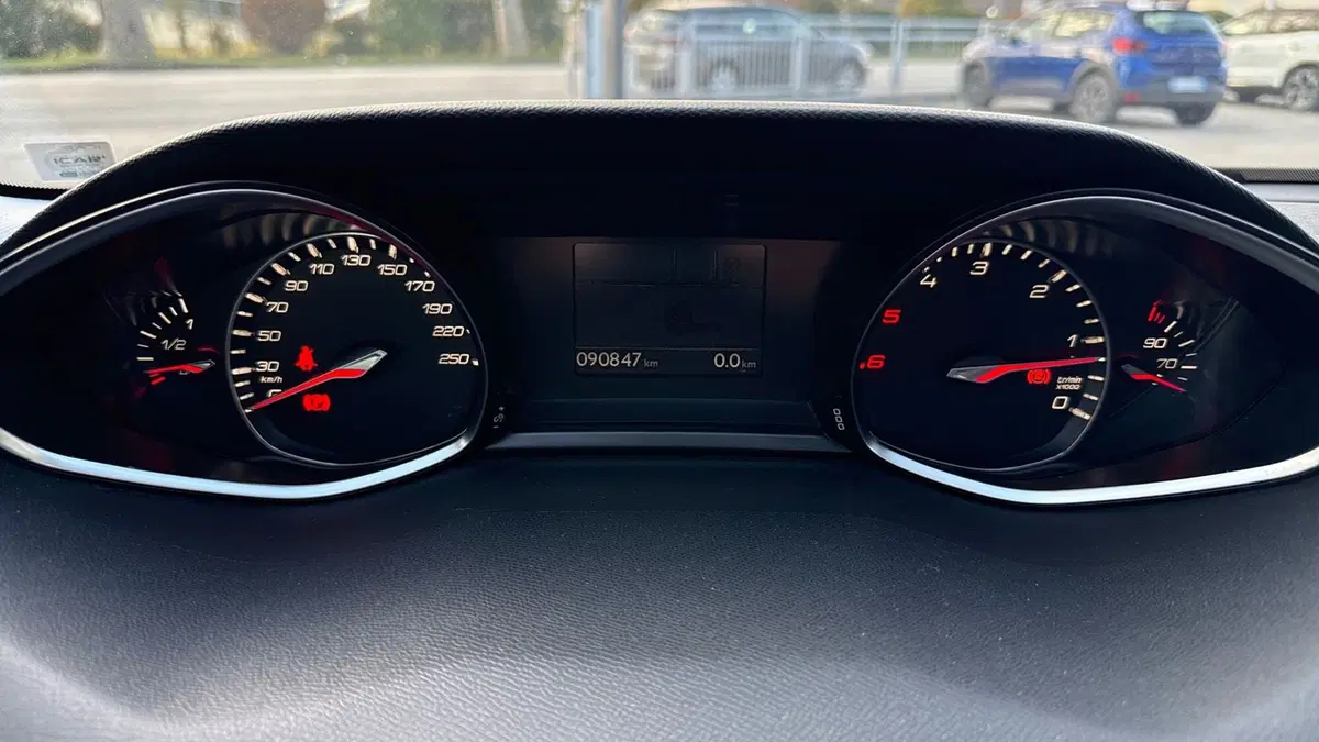 Peugeot 308 usata a Treviso (14)