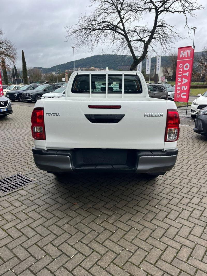 Toyota Hilux nuova a Perugia (4)