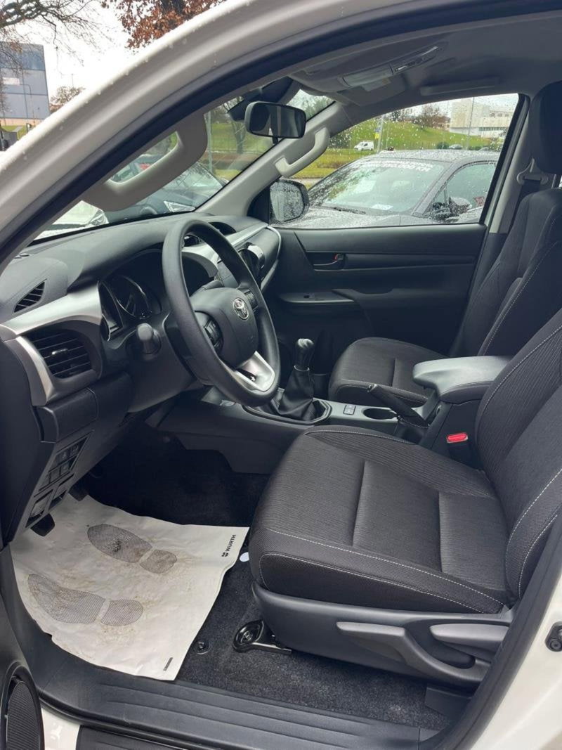 Toyota Hilux nuova a Perugia (5)