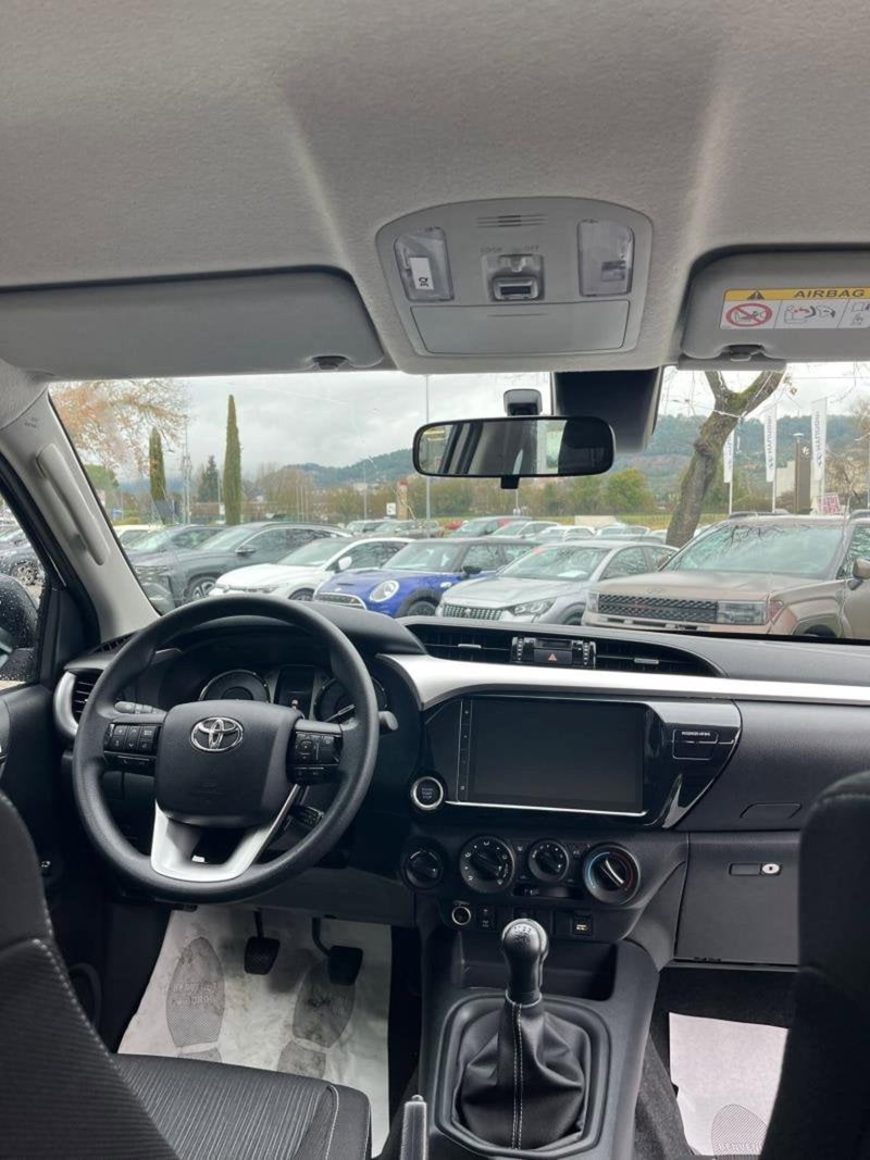 Toyota Hilux nuova a Perugia (7)