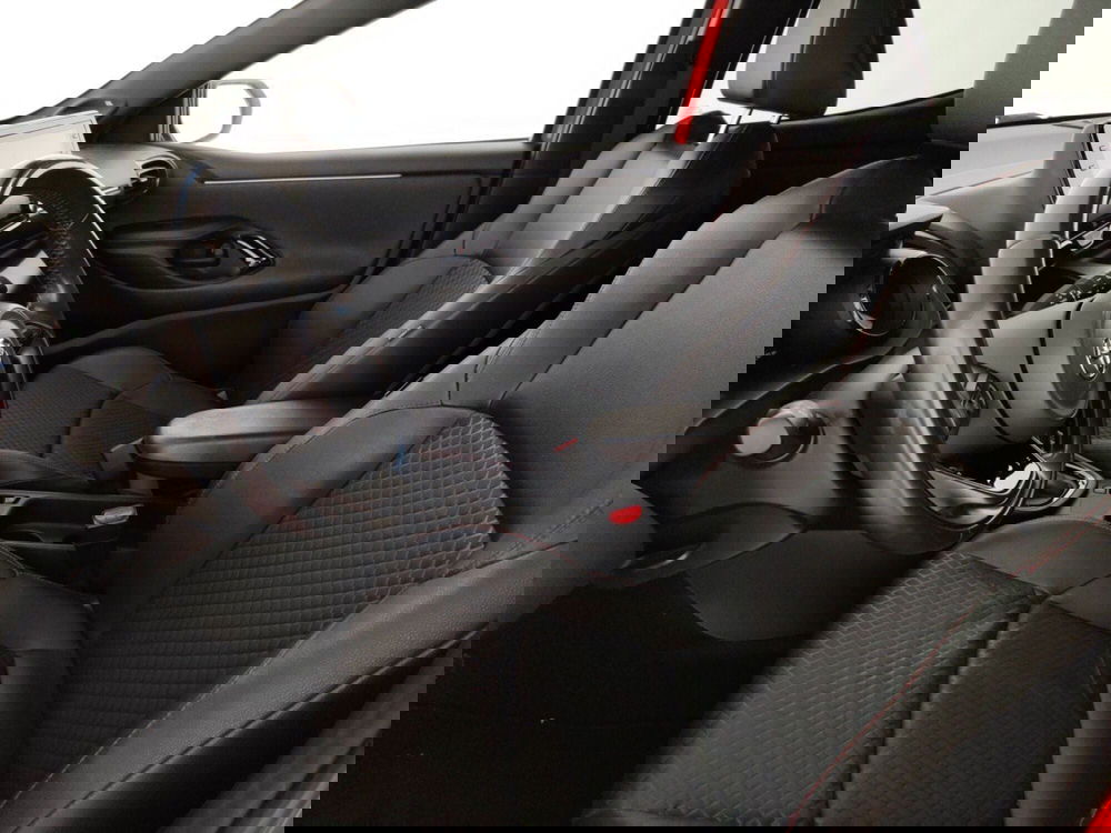 Toyota Yaris usata a Massa-Carrara (7)