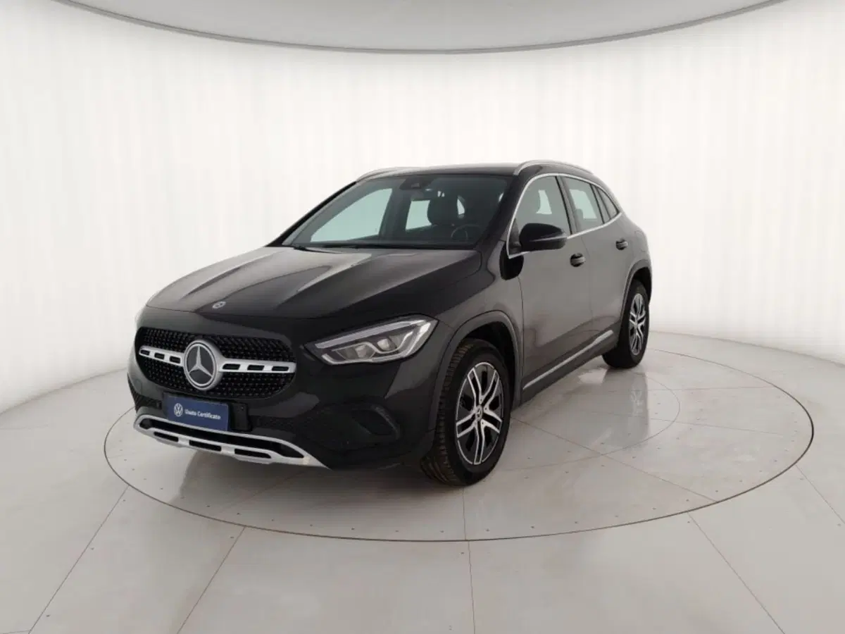 Mercedes-Benz GLA SUV usata a Massa-Carrara