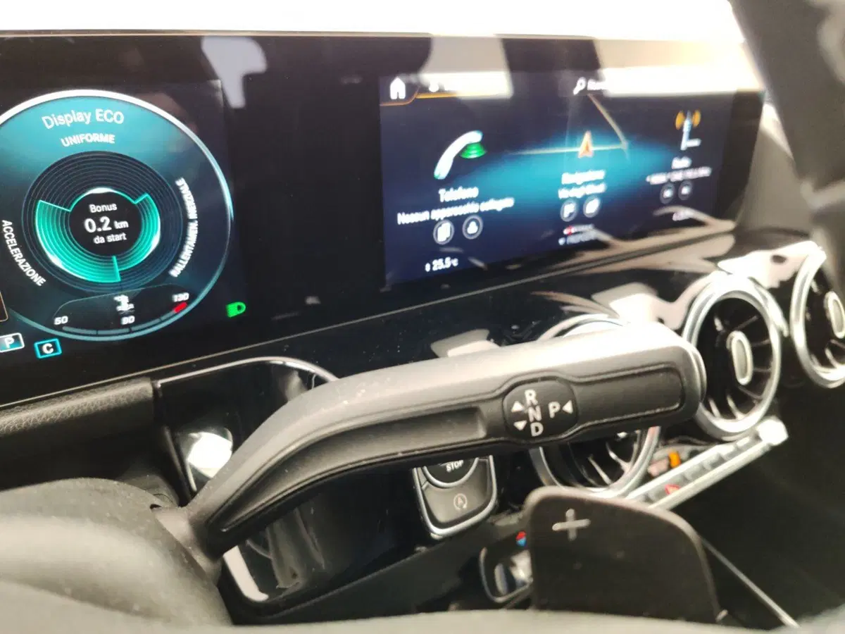 Mercedes-Benz GLA SUV usata a Massa-Carrara (14)