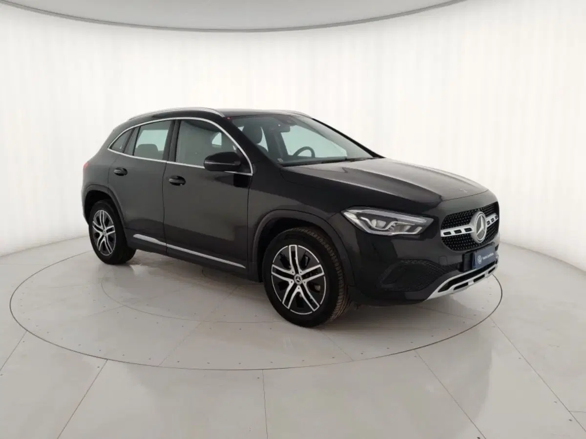 Mercedes-Benz GLA SUV usata a Massa-Carrara (4)