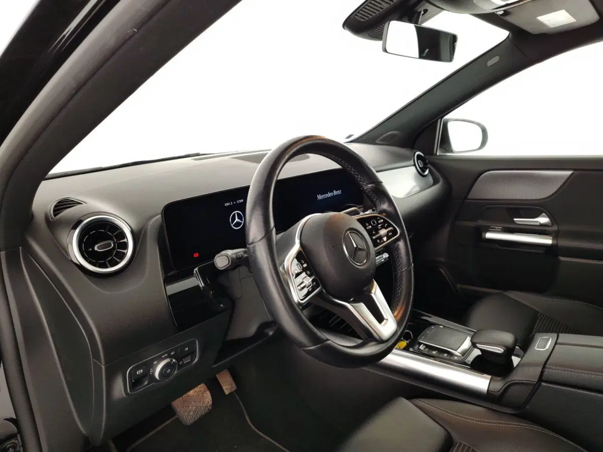 Mercedes-Benz GLA SUV usata a Massa-Carrara (8)
