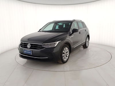 Volkswagen Tiguan Allspace 2.0 TDI SCR DSG 4MOTION Life del 2023 usata a Massa