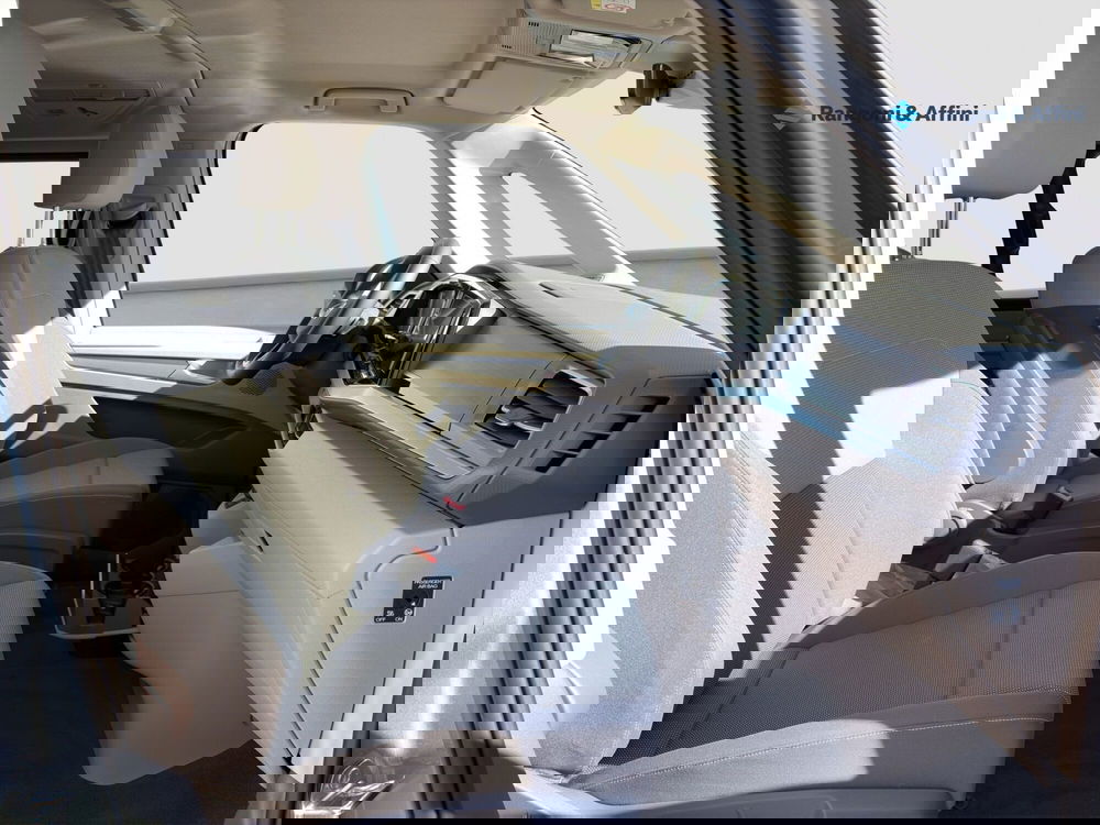 Volkswagen Multivan nuova a Brescia (15)