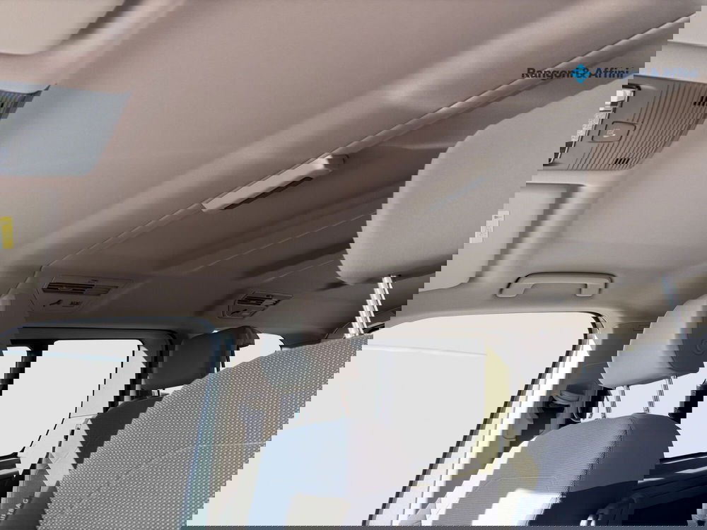 Volkswagen Multivan nuova a Brescia (19)