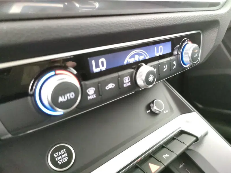 Audi Q3 nuova a Napoli (15)