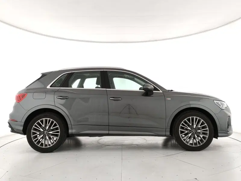Audi Q3 nuova a Napoli (3)