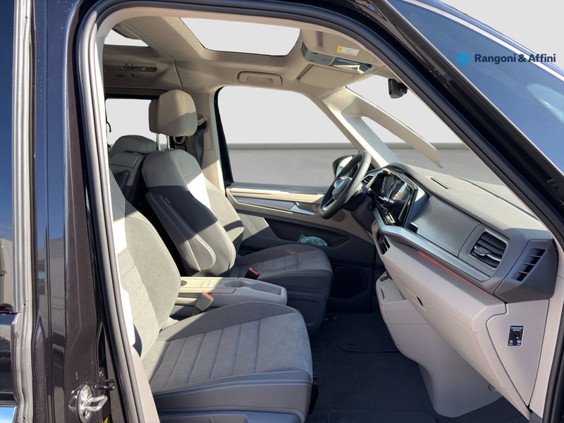 Volkswagen Multivan nuova a Brescia (15)