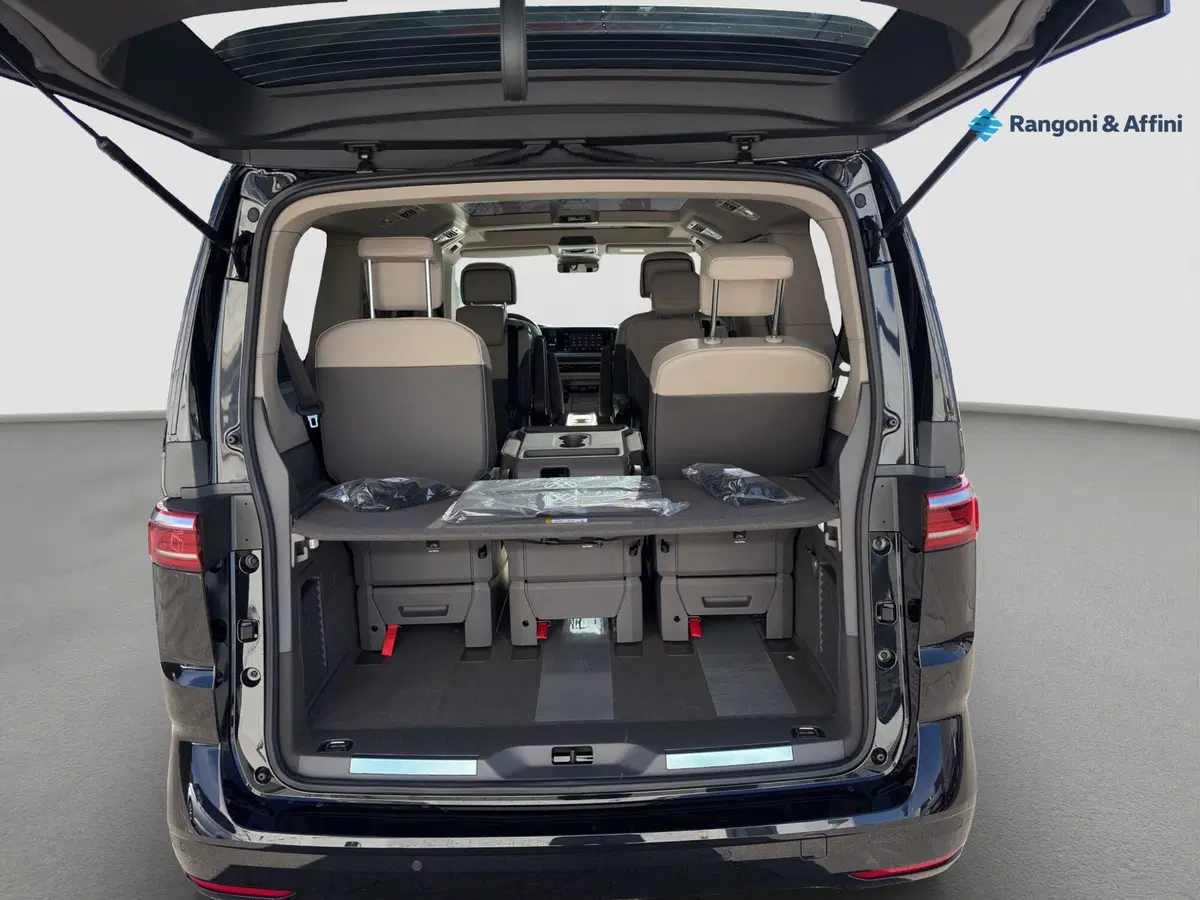Volkswagen Multivan nuova a Brescia (17)