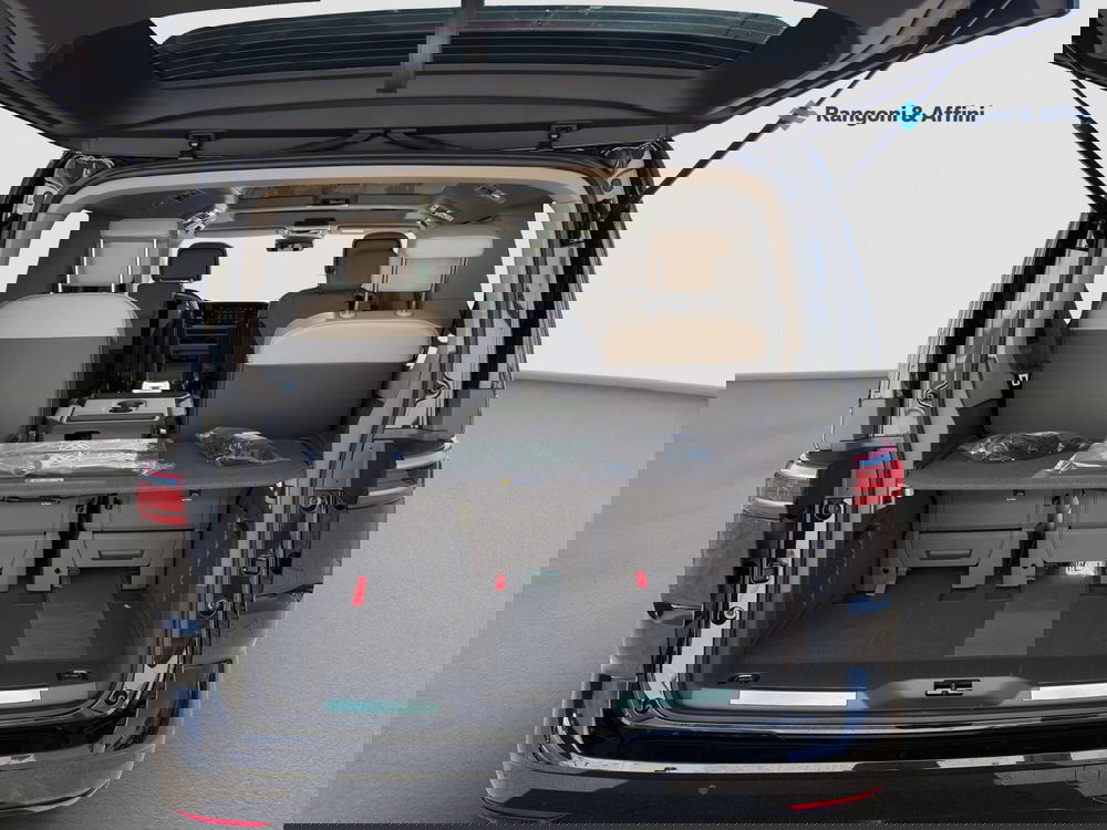 Volkswagen Multivan nuova a Brescia (17)
