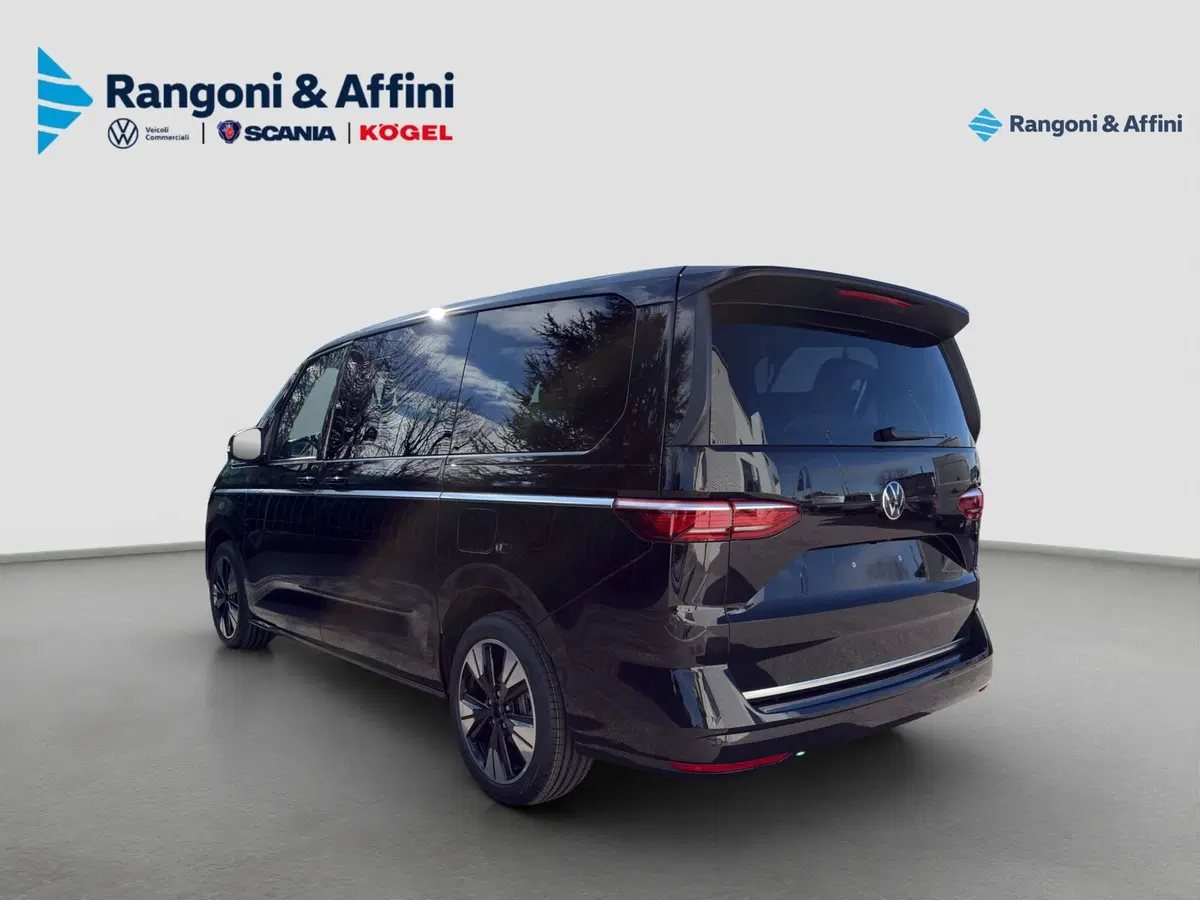 Volkswagen Multivan nuova a Brescia (5)