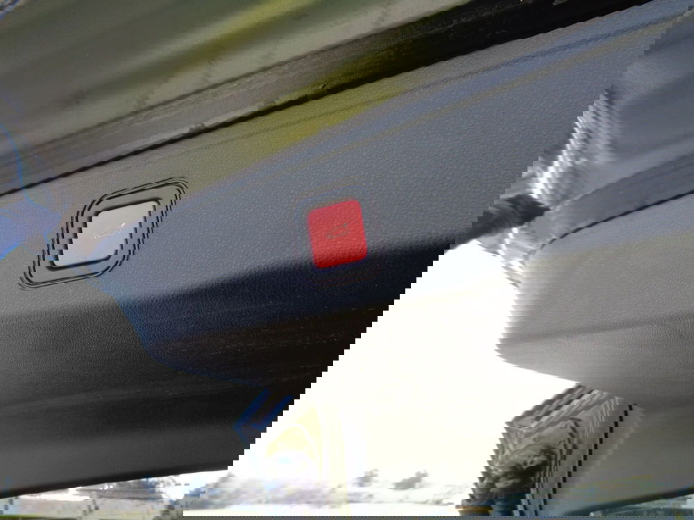 Jeep Avenger usata a Treviso (19)