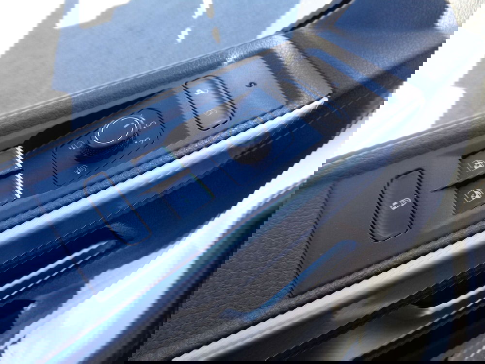 Volkswagen Multivan usata a Treviso (16)