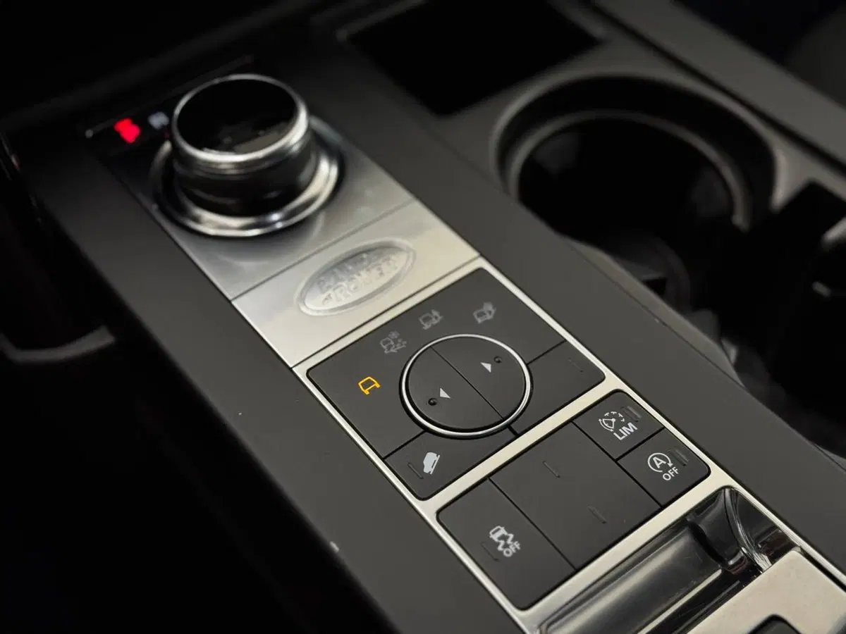 Land Rover Discovery Sport usata a Savona (17)