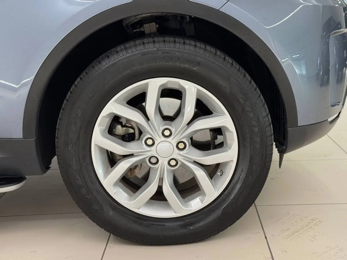 Land Rover Discovery Sport usata a Savona (8)