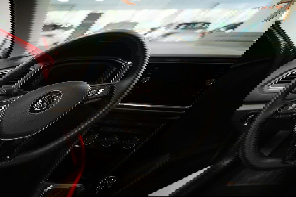 Volkswagen T-Roc usata a Torino (10)