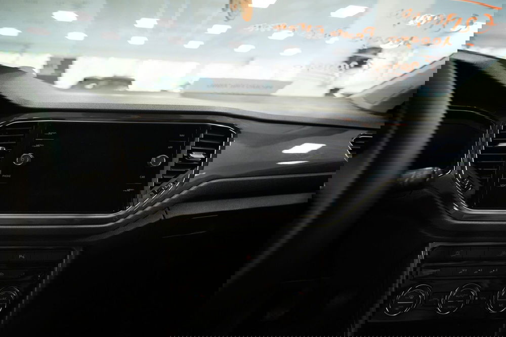 Volkswagen T-Roc usata a Torino (11)