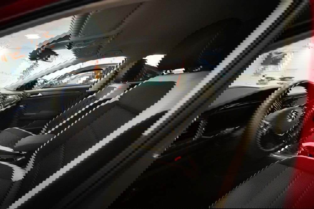 Volkswagen T-Roc usata a Torino (6)