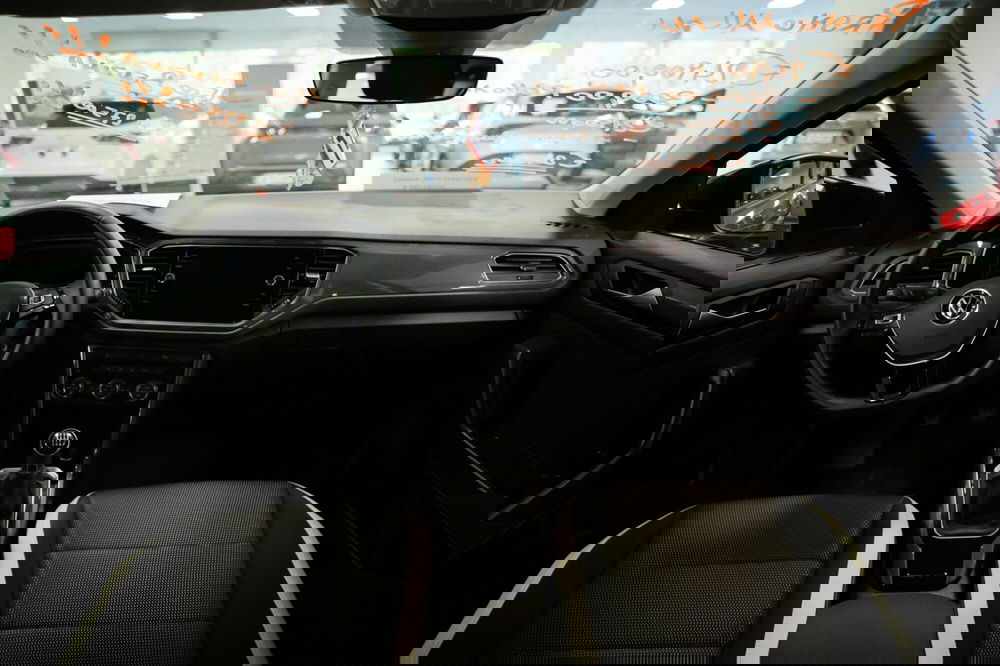 Volkswagen T-Roc usata a Torino (8)