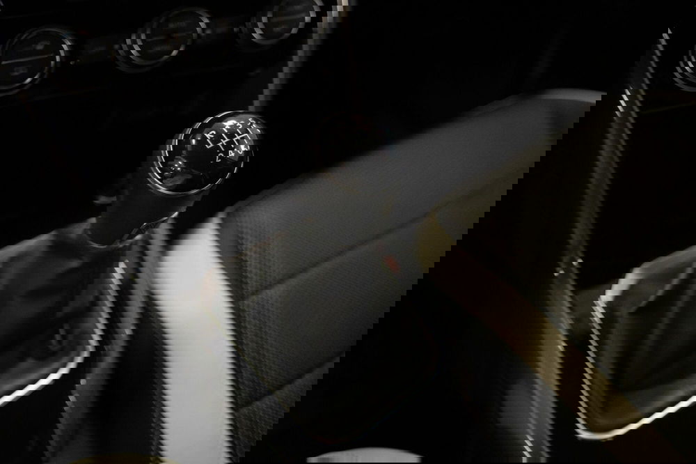 Volkswagen T-Roc usata a Torino (9)