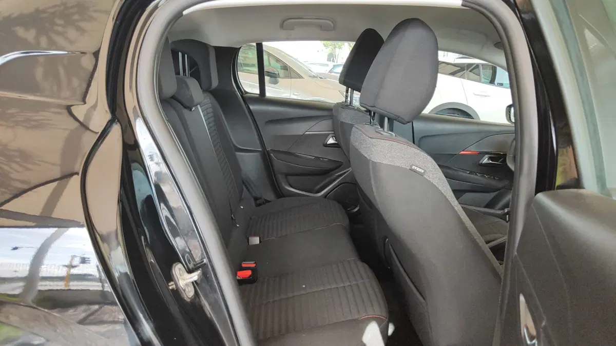 Peugeot 208 usata a Firenze (12)