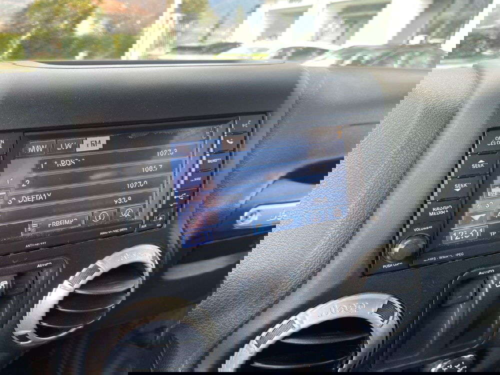 Jeep Wrangler usata a Frosinone (12)