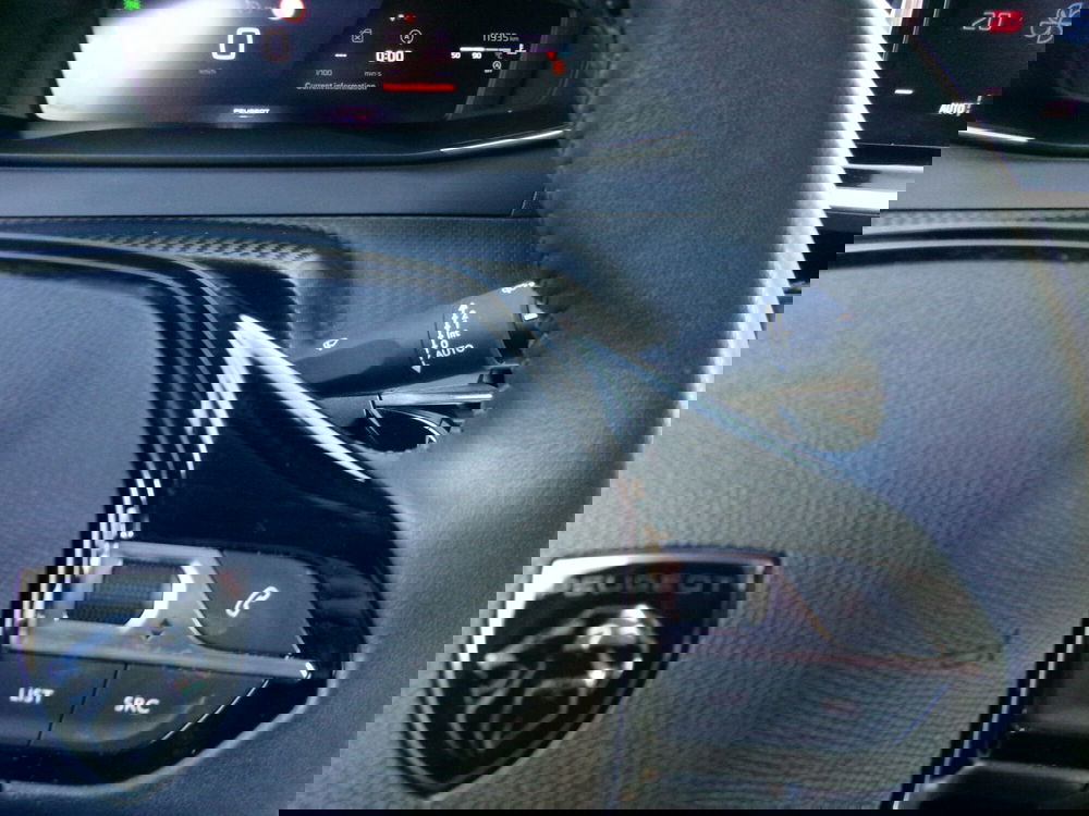 Peugeot 208 usata a Venezia (14)