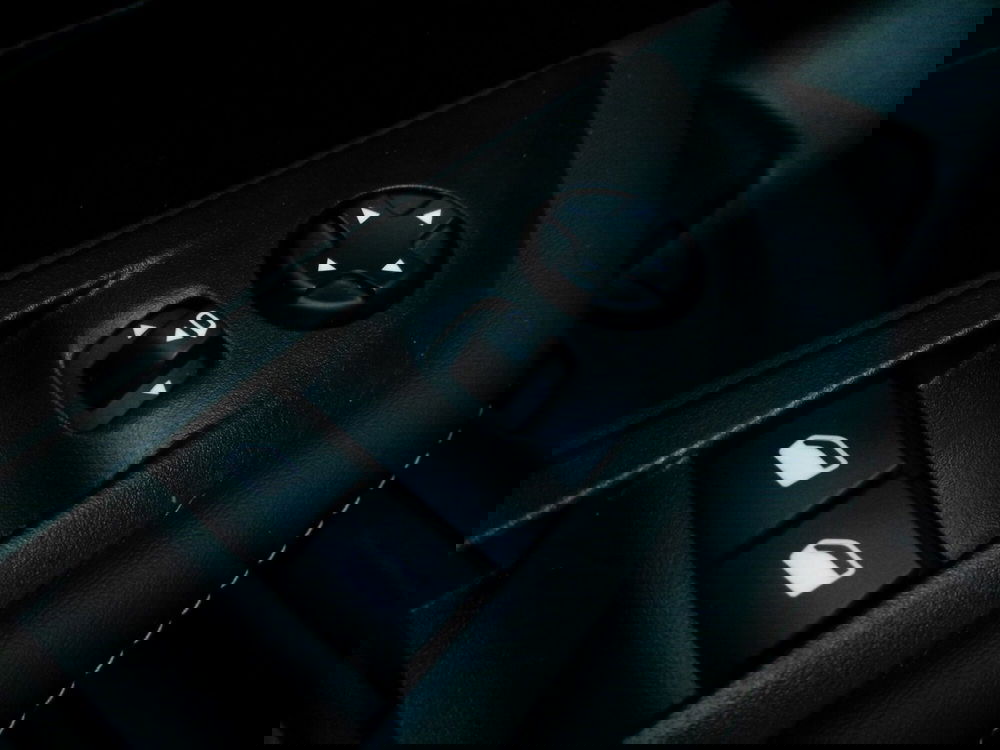 Peugeot 208 usata a Venezia (20)