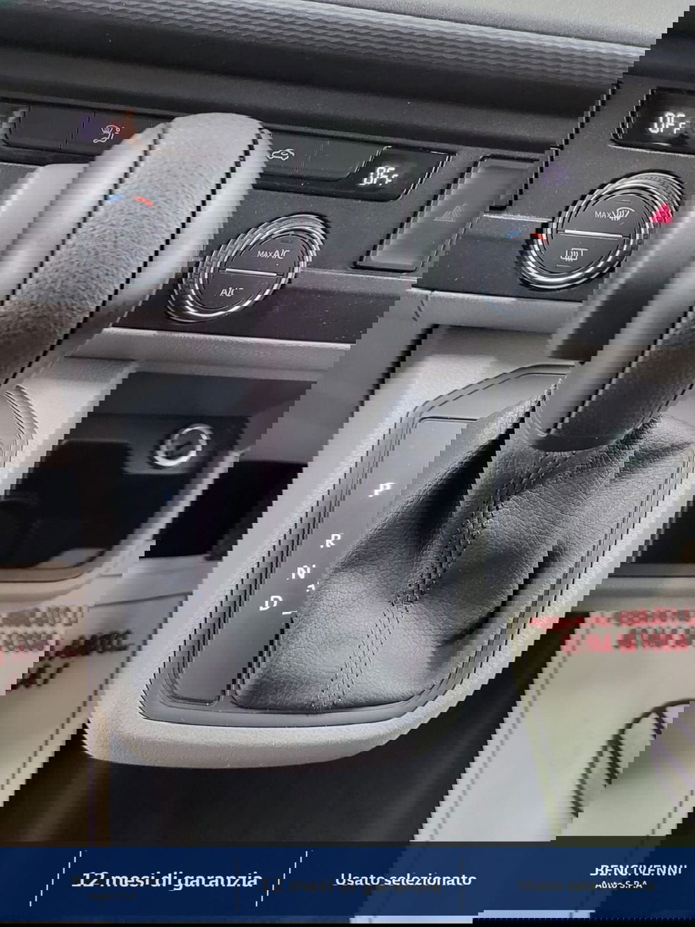 Volkswagen Veicoli Commerciali Caravelle usata a Catanzaro (16)