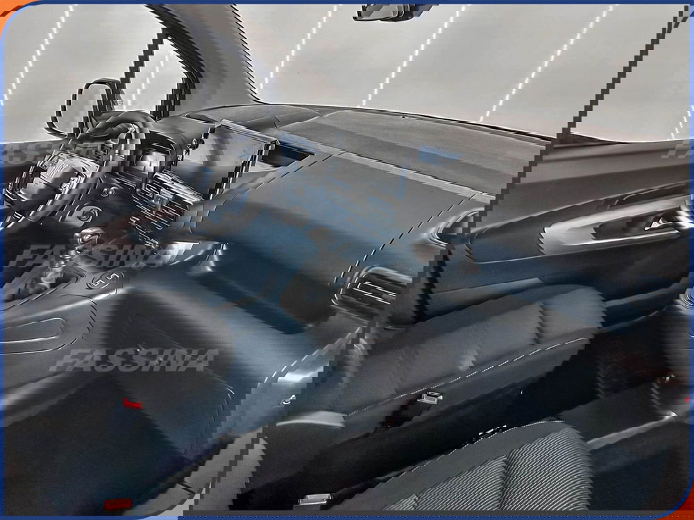 Fiat Doblò nuova a Milano (12)