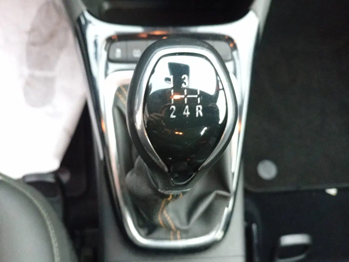 Opel Crossland X usata a Parma (14)