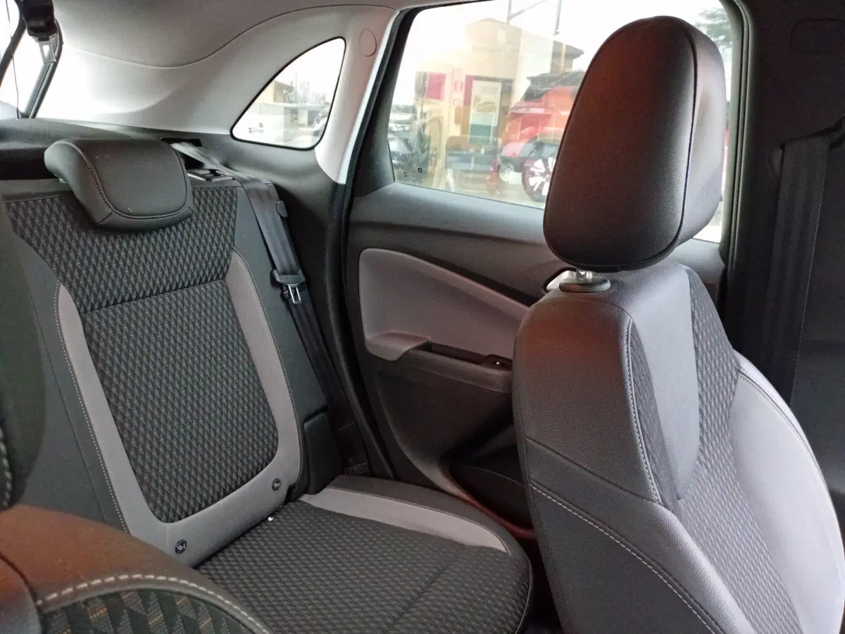 Opel Crossland X usata a Parma (16)
