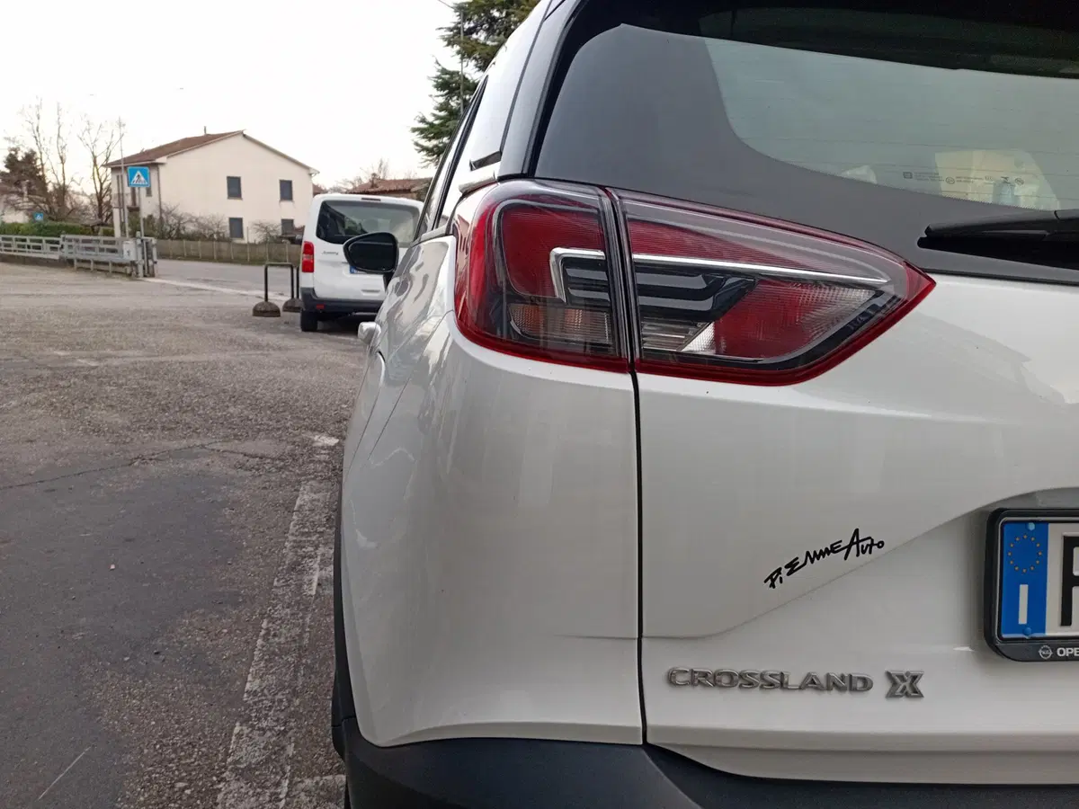 Opel Crossland X usata a Parma (17)