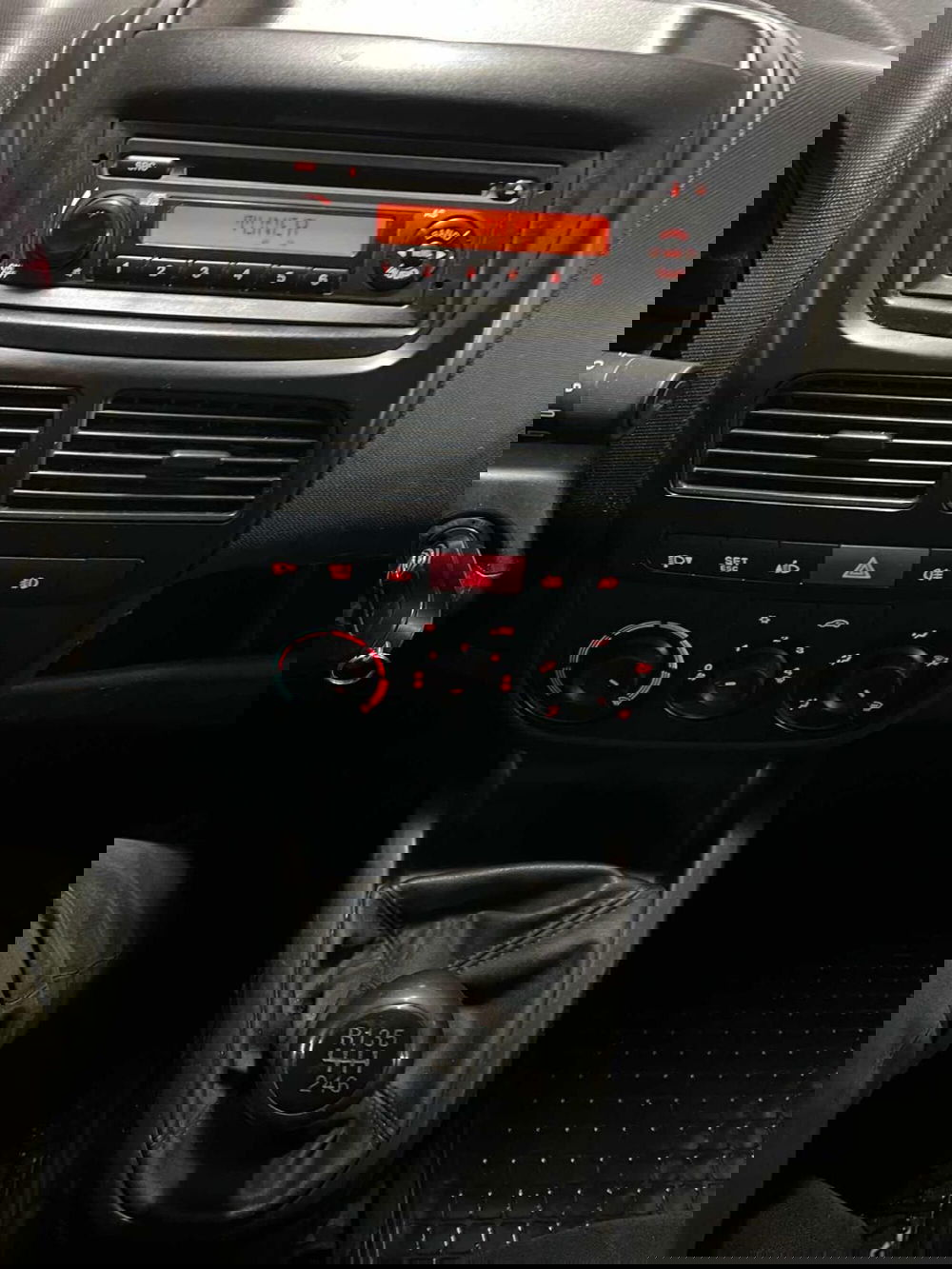 Opel Combo usata a Foggia (17)