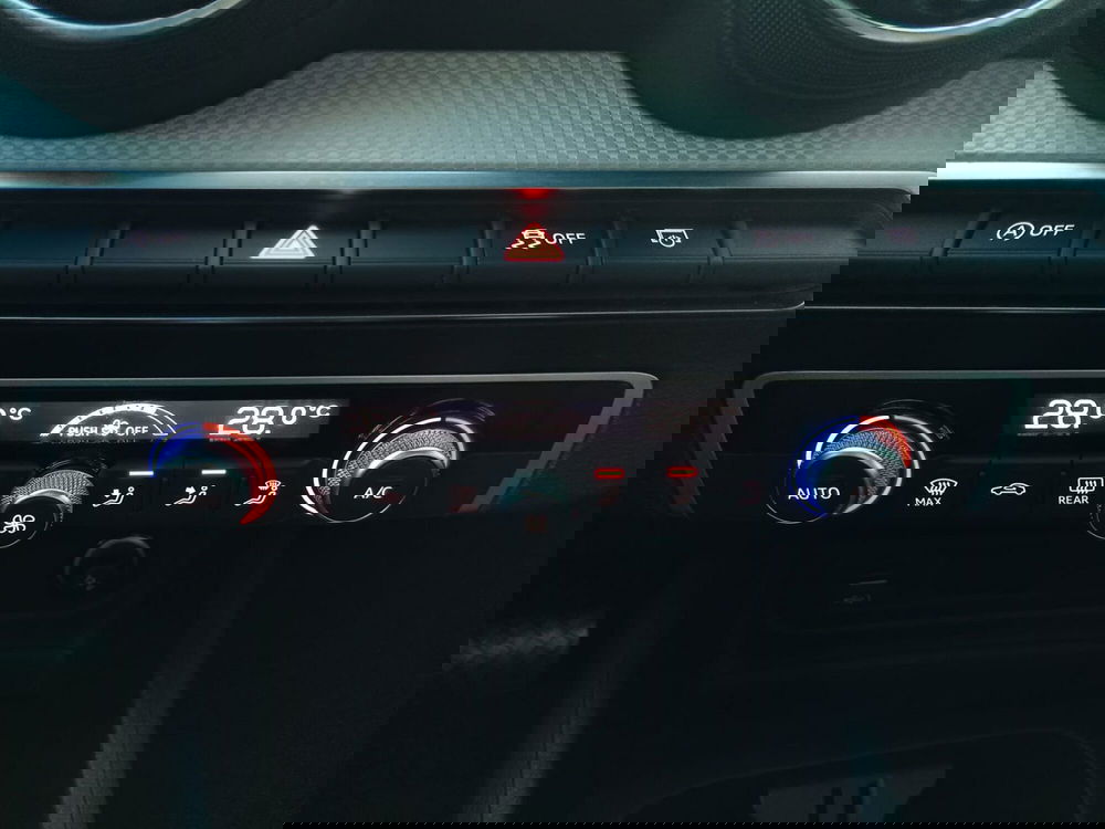 Audi Q2 usata a Bari (8)