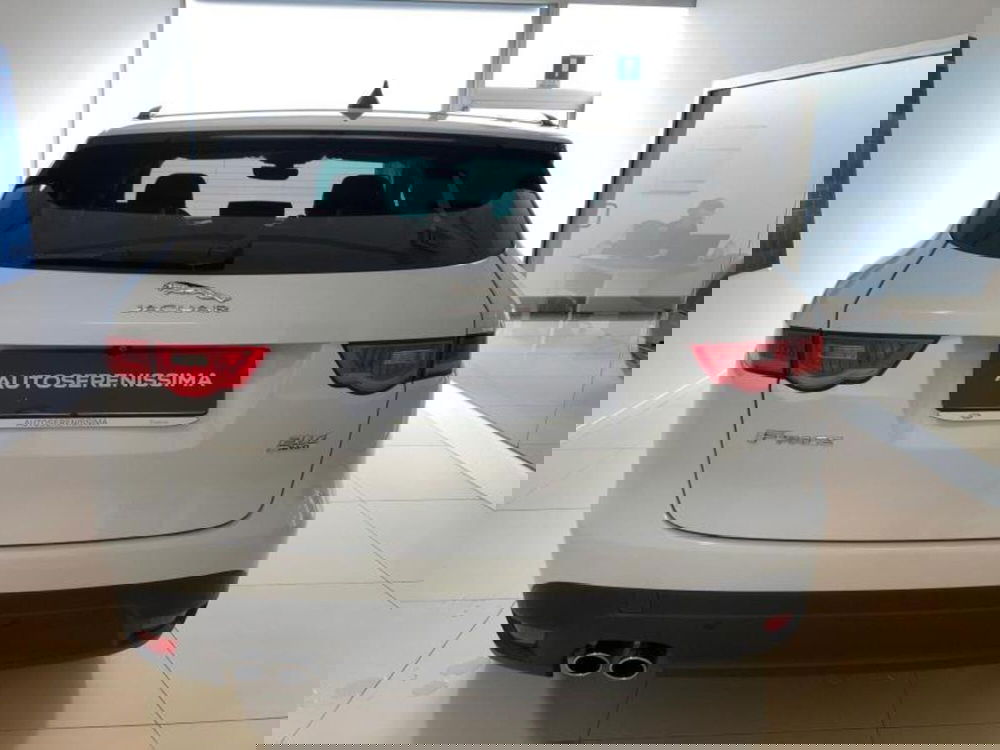 Jaguar F-Pace usata a Venezia (2)