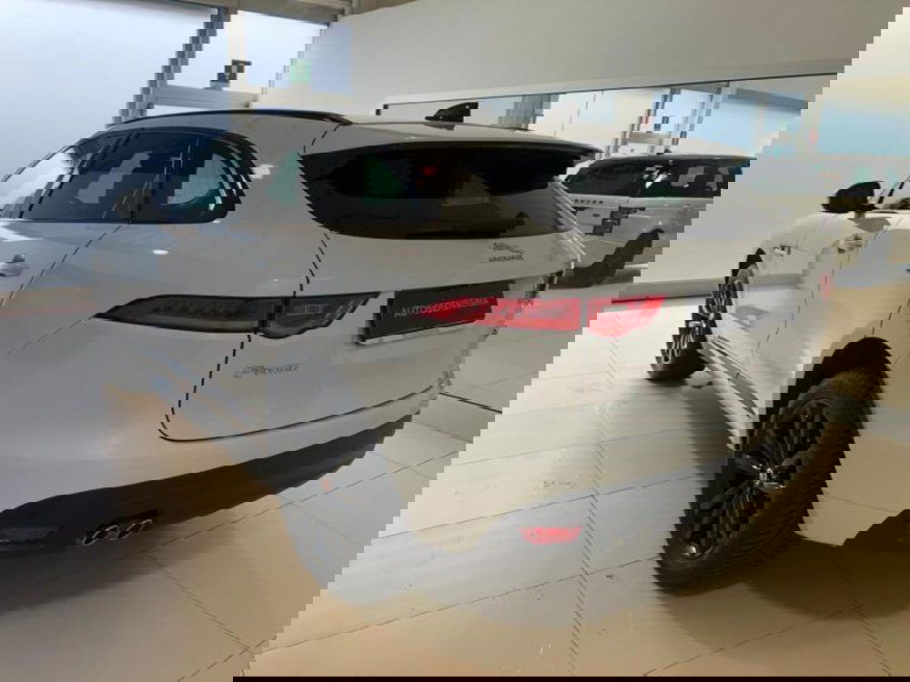 Jaguar F-Pace usata a Venezia (3)