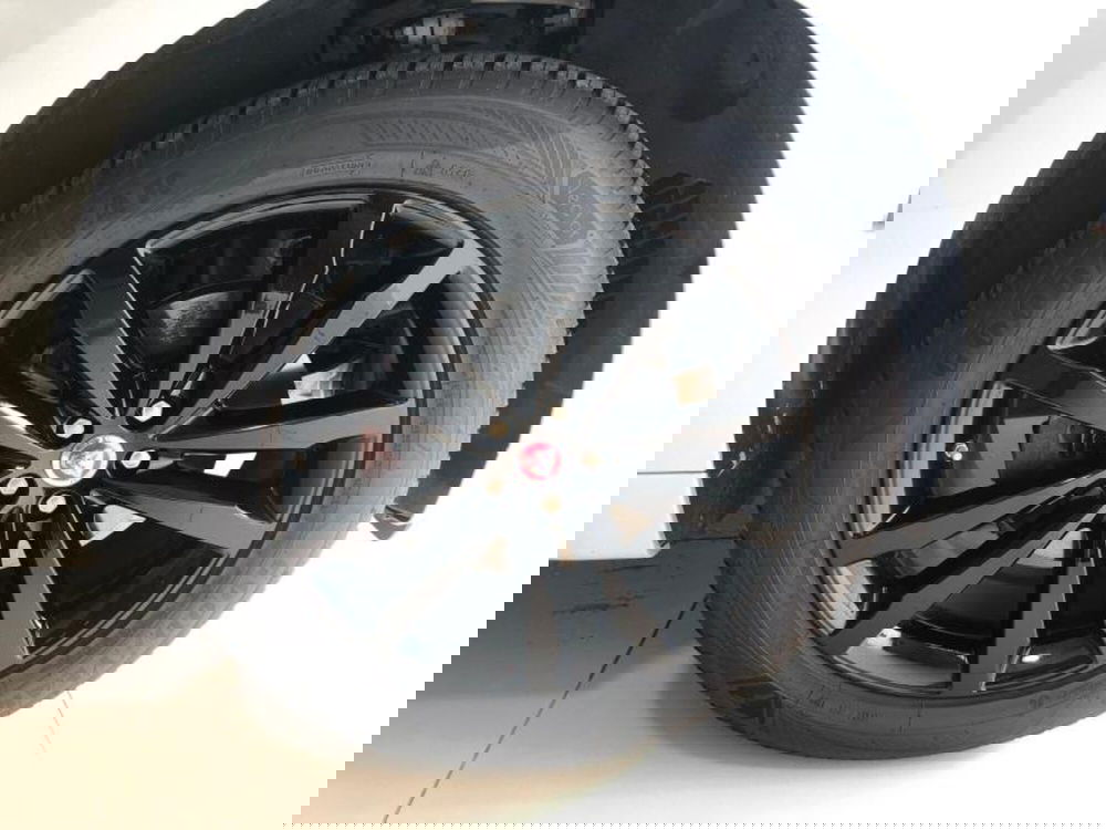 Jaguar F-Pace usata a Venezia (5)