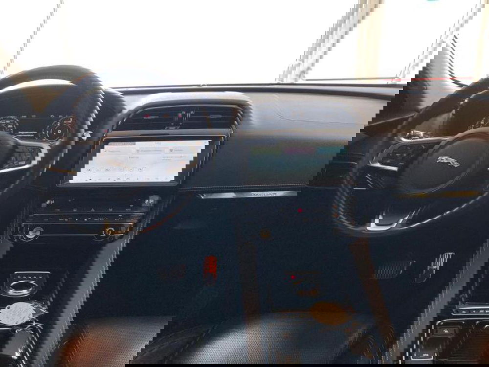 Jaguar F-Pace usata a Venezia (7)