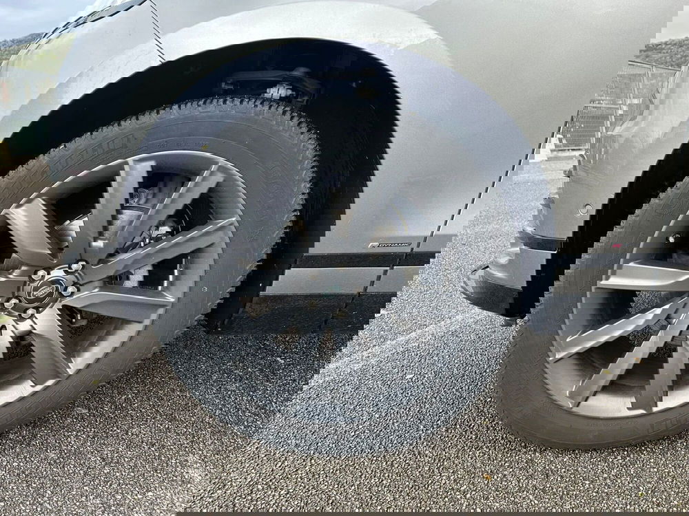 Land Rover Range Rover Velar usata a Salerno (9)