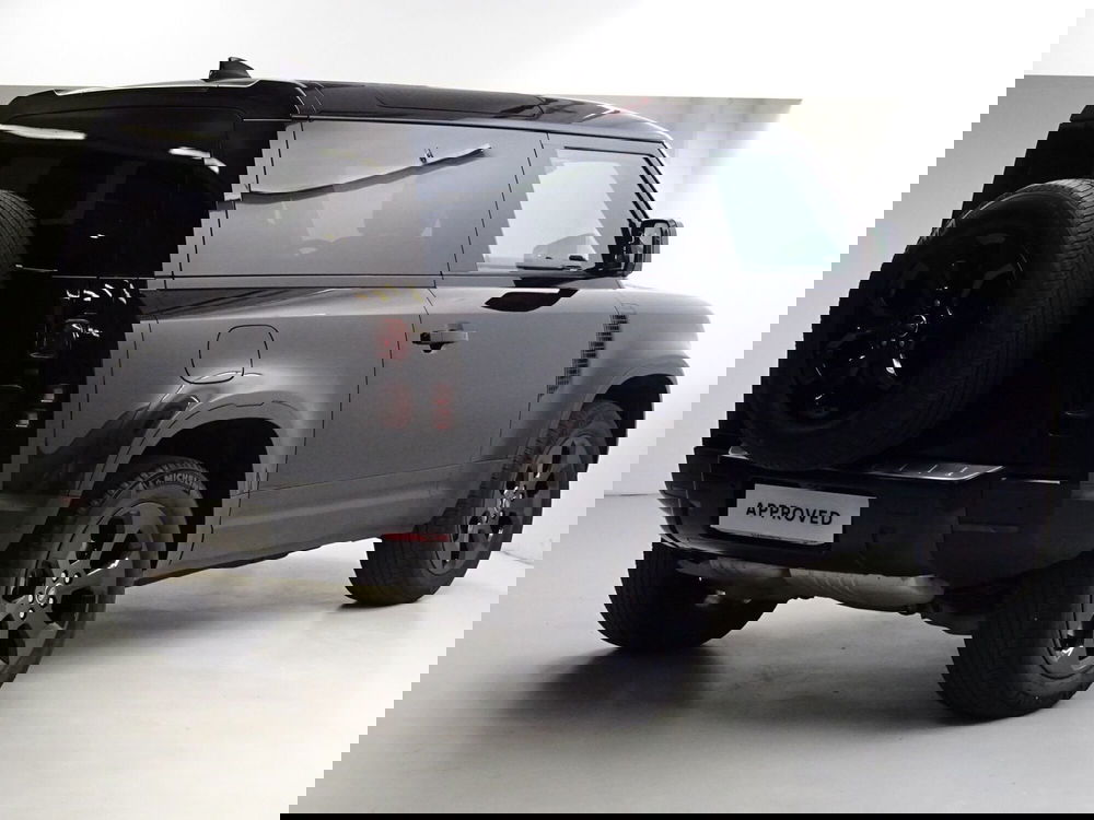 Land Rover Defender usata a Como (2)